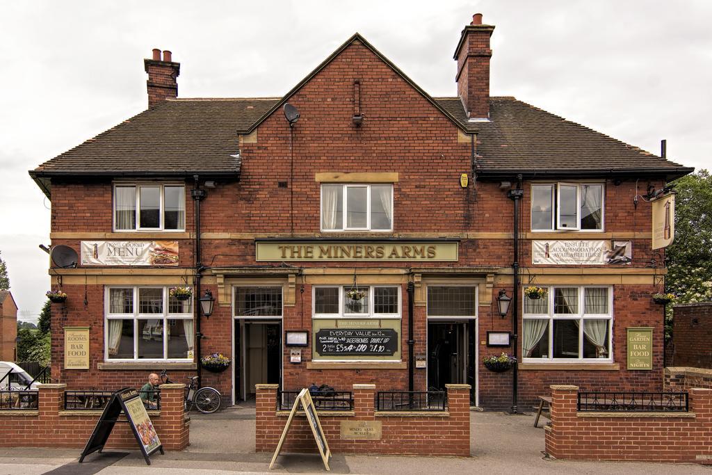The Miners Arms Hotel ลีดส์ ภายนอก รูปภาพ